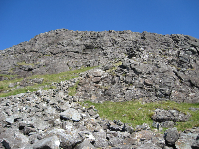 The scrambly ridge to the south summit of Blaven