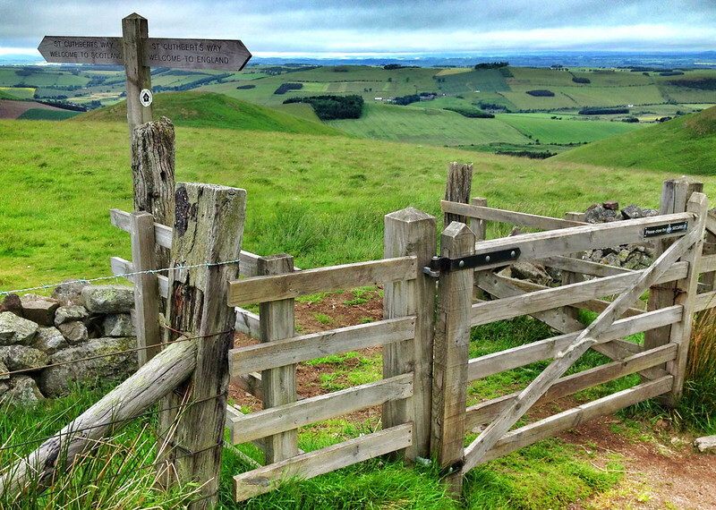 Crossing the border above Kirk Yetholm